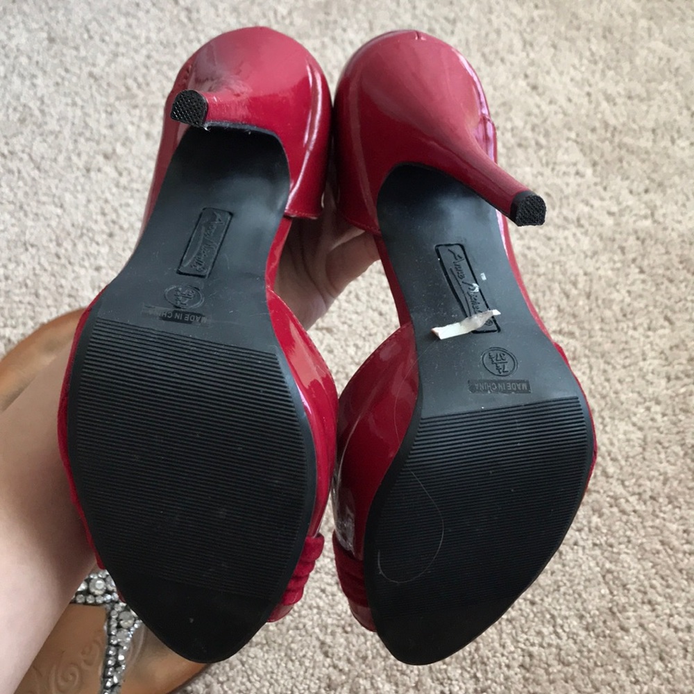 Red heels - Picture 6 of 6